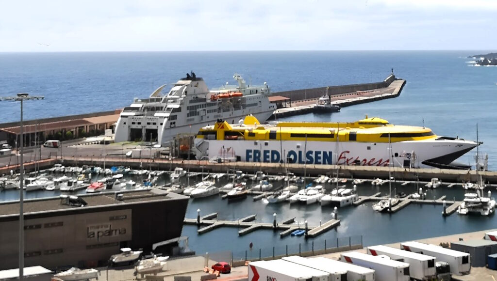 La Asociación de Turismo Activo insta a una "reacción" institucional y social en La Palma contra la pérdida de conexiones marítimas y aéreas