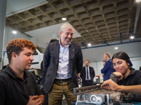 Clavijo valora como positivo crear un Centro de Formación Industrial y Naval