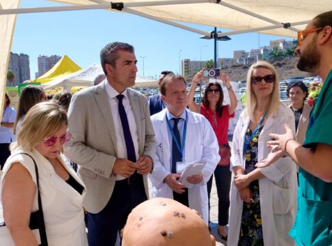 Manuel Domínguez pone en valor la enorme labor que realiza el Hospital Doctor Negrín en su vigésimo quinto aniversario