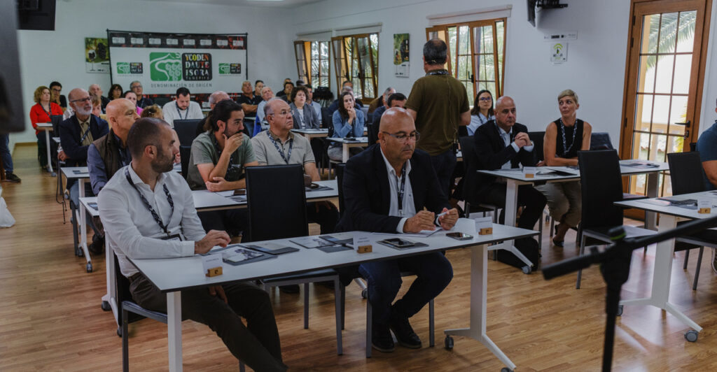 El encuentro de bodegueros y elaboradores de la DOP Islas Canarias – Canary Wine reúne a los principales actores de la viticultura del archipiélago