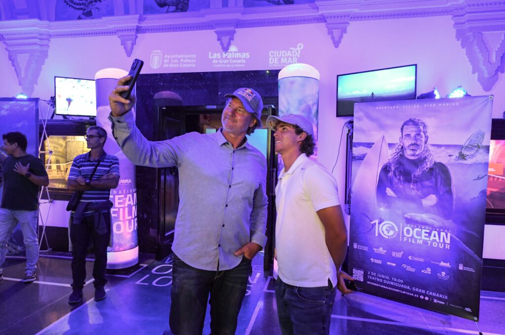 El festival de cine de los océanos, el International Ocean Film Tour, despega con su gira nacional con una noche de lleno completo en Las Palmas de Gran Canaria