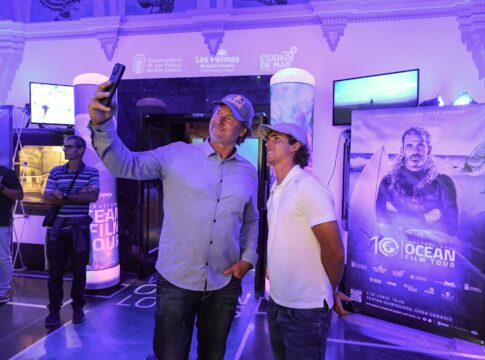 El festival de cine de los océanos, el International Ocean Film Tour, despega con su gira nacional con una noche de lleno completo en Las Palmas de Gran Canaria