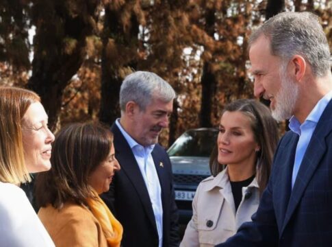 El Parlamento de Canarias concede su Medalla de Oro a Felipe VI