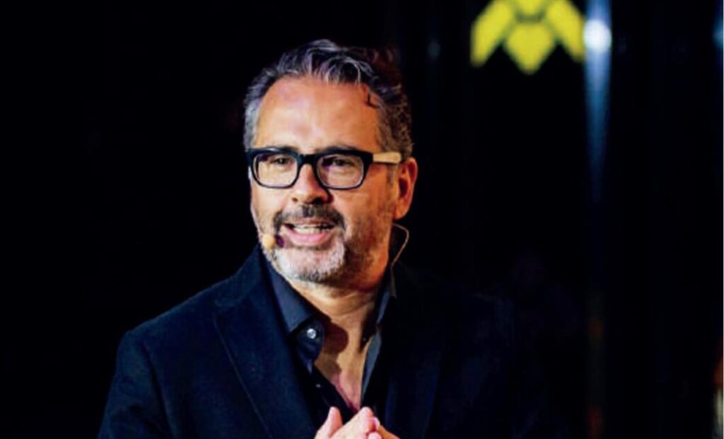 Phil González: “Creamos un espacio donde la gente reflexionara sobre los retos que nos presenta este mundo acelerado en el que vivimos”