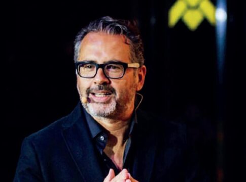 Phil González: “Creamos un espacio donde la gente reflexionara sobre los retos que nos presenta este mundo acelerado en el que vivimos”