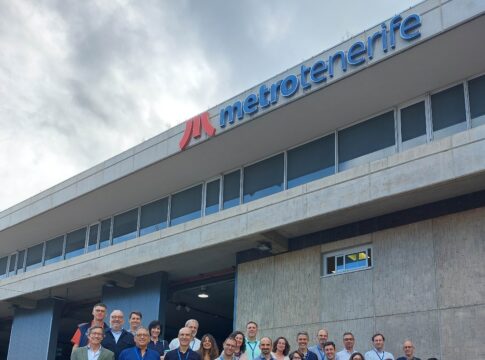 Metrotenerife presentó a una veintena de operadores nacionales las últimas mejoras de accesibilidad en sus tranvías