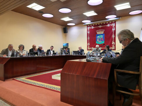 El Cabildo de El Hierro aprueba la eliminación del sistema AFIS y la puesta en marcha de mejoras en el aeropuerto