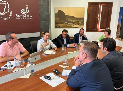 Cabildo y Gobierno de Canarias avanzan los trámites del estudio de la nueva planta desaladora del sur