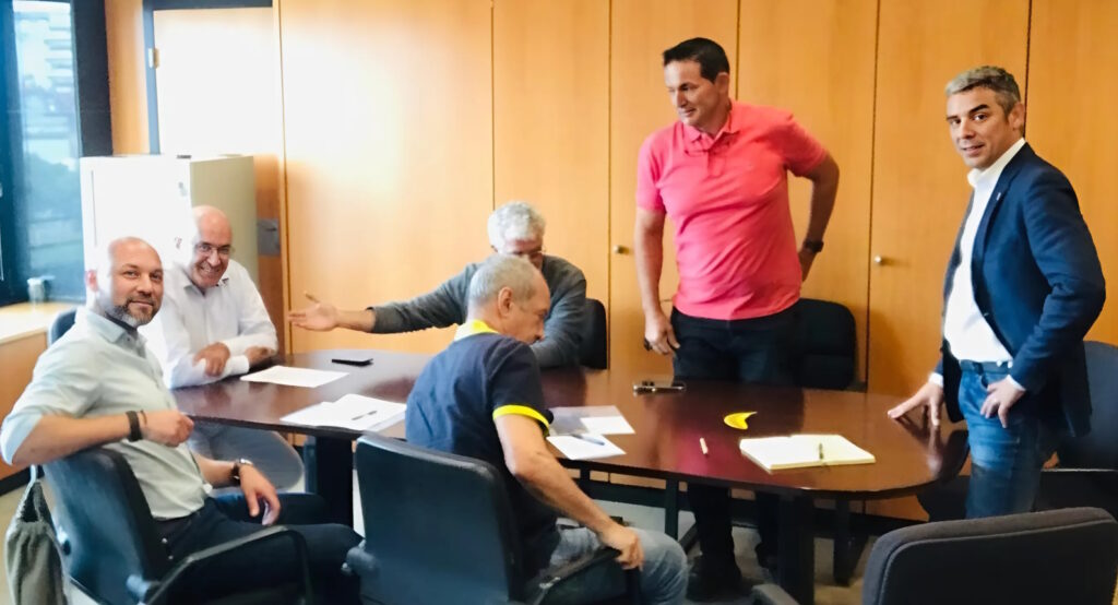 La Plataforma palmera insiste, ante el consejero de Agricultura, en sus reivindicaciones para evitar la ruina del sector platanero