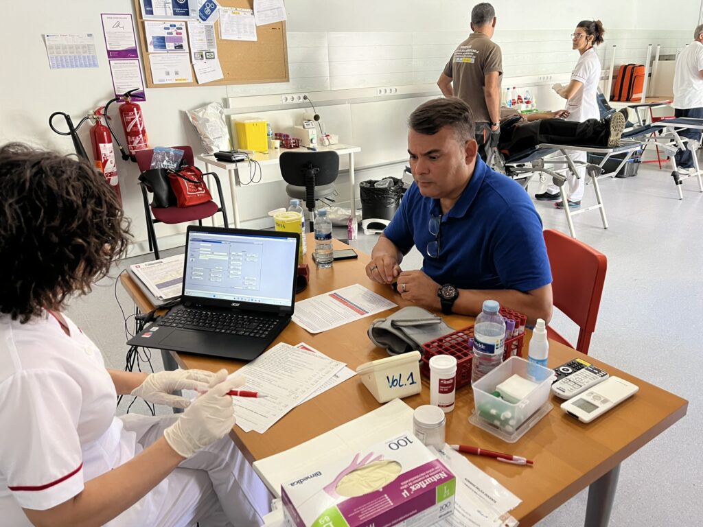 Femete dona sangre por su 45 aniversario