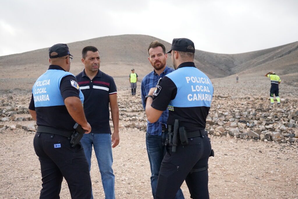La Oliva dice basta a los túmulos de piedras levantados en zonas protegidas