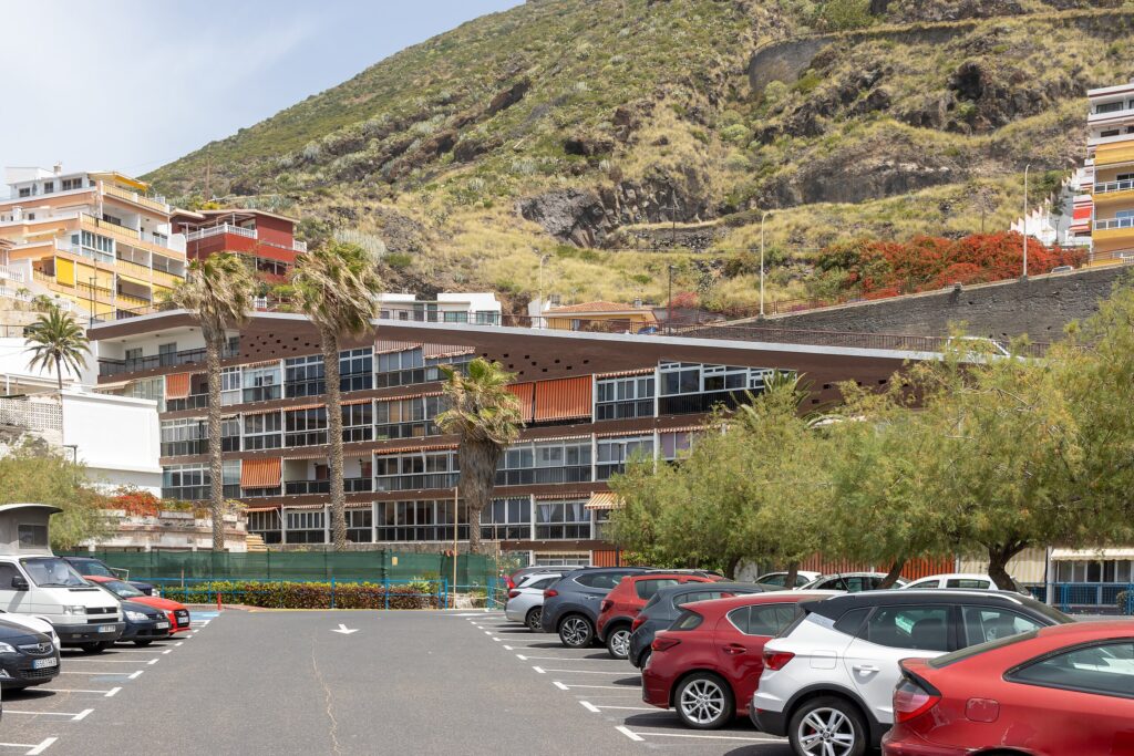 Urbanismo se compromete a recuperar el edificio de la antigua rotonda de Mesa del Mar