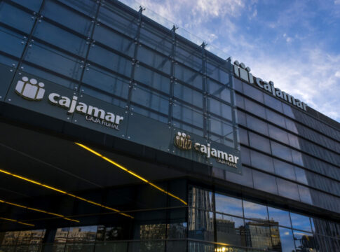 Grupo Cajamar coloca 500 millones en deuda senior