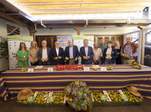 SPAR Gran Canaria y los agricultores de Valleseco renuevan su convenio para fomentar el consumo de la manzana reineta por tercer año consecutivo