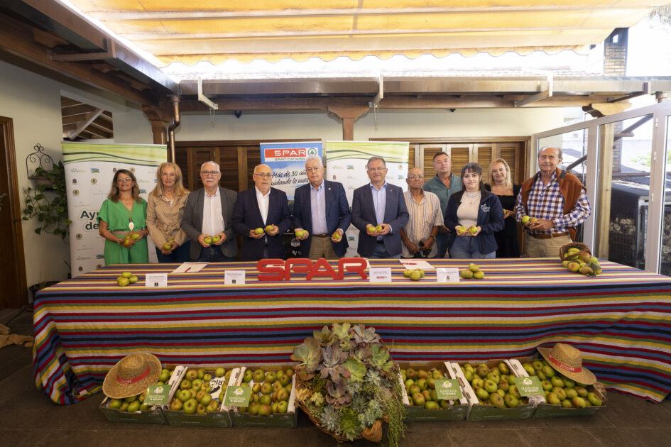 SPAR Gran Canaria y los agricultores de Valleseco renuevan su convenio para fomentar el consumo de la manzana reineta por tercer año consecutivo