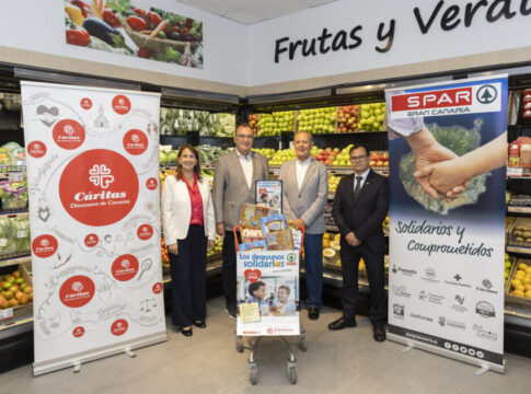 SPAR Gran Canaria y Rotary Club vuelven a recoger "Desayunos Solidarios" a beneficio de los comedores sociales de Cáritas