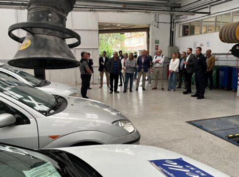 Encuentro de Industria y dirigentes de Femete con profesorado y alumnado del CIFP La Laguna