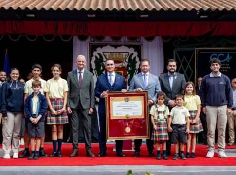 Medalla de Oro de La Orotava para el colegio internacional Casa Azul