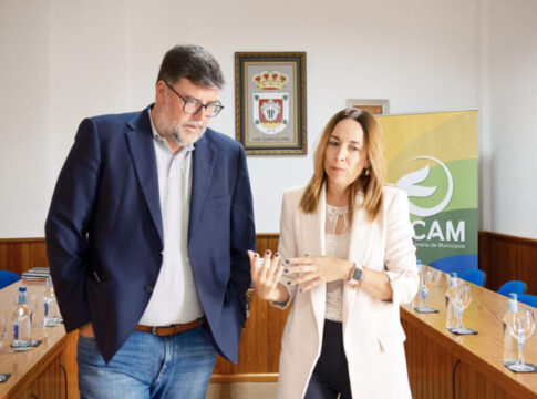 FECAM y Gobierno de Canarias mantienen un primer encuentro para avanzar en infraestructura viaria