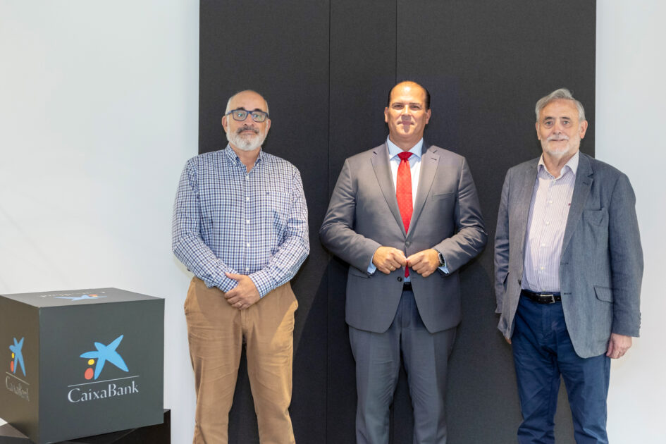 CaixaBank y la Real Sociedad Económica de Amigos del País de Tenerife firman un convenio de colaboración para impulsar actividades conjuntas