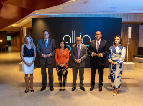 CaixaBank inaugura ‘all in one’ Gran Canaria, un nuevo centro que ofrece una experiencia financiera única a 22.000 clientes