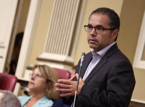 Santana al Gobierno: “Bloquear la mejora de las condiciones laborales de las camareras de piso es grave y antidemocrático”