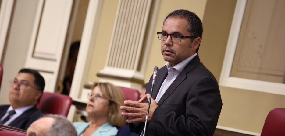 Santana al Gobierno: “Bloquear la mejora de las condiciones laborales de las camareras de piso es grave y antidemocrático”