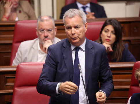 Franquis a Clavijo: “Usted no tiene credibilidad para hablar del modelo de desarrollo económico en Canarias”