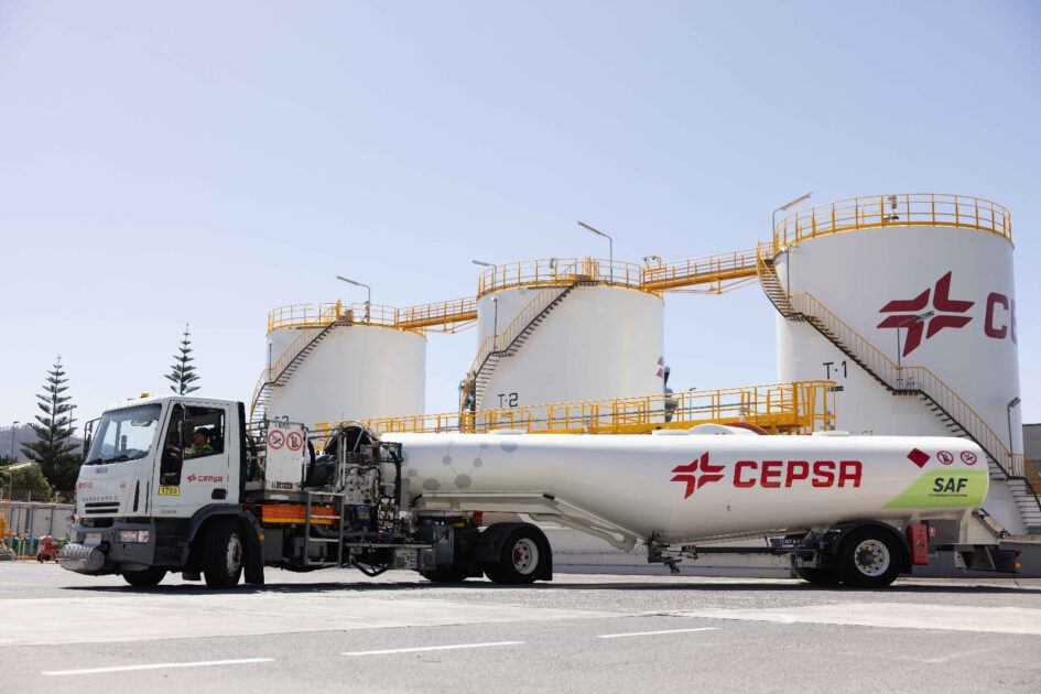 Cepsa, pionera en el suministro de combustible sostenible de aviación (SAF) en Canarias