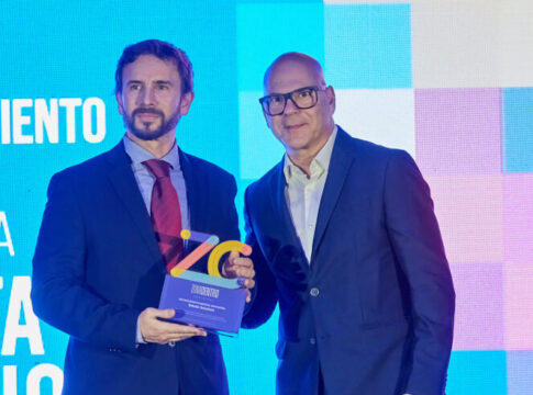 Alfonso Rguez. Lecuona: “Este reconocimiento reafirma el compromiso de Bakata con la innovación y su papel clave en la transformación digital en Canarias”