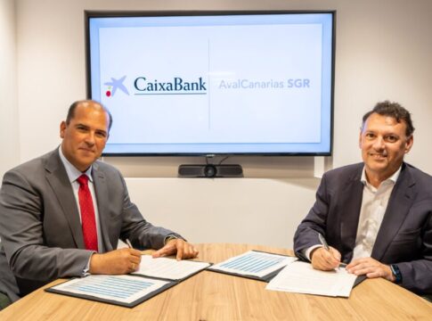 CaixaBank y AvalCanarias SGR renuevan su convenio para impulsar el crecimiento de pymes y autónomos de las Islas