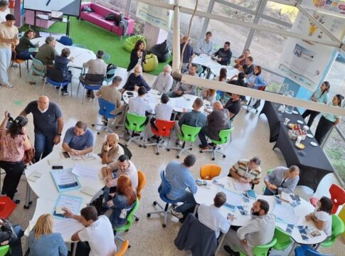 CaixaBank Dualiza y el Gobierno de Canarias reúnen al sector de la construcción para estudiar fórmulas para afrontar la falta de trabajadores