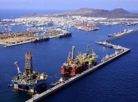 El Colegio de Médicos de Las Palmas advierte del grave riesgo para la salud de la instalación de la planta de gas del Puerto de La Luz de Las Palmas de Gran Canaria