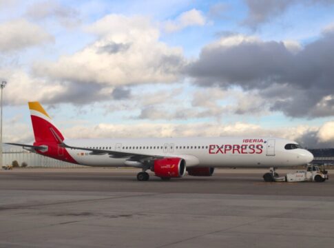 Iberia Express ha programado 26 vuelos adicionales entre Canarias y Madrid para el puente de diciembre