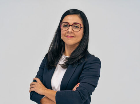 “De la normalidad a la excelencia en marketing con Versso Studio"