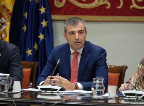 Manuel Domínguez apuesta por la estrategia CanaryChip para impulsar la diversificación económica de las Islas