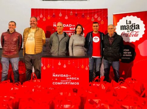 Coca-Cola se une a la Asociación de Empresarios de la Zona Centro de Santa Cruz de Tenerife, IMAS y Catering D’Gamonal para repartir 500 comidas a familias vulnerables de Canarias