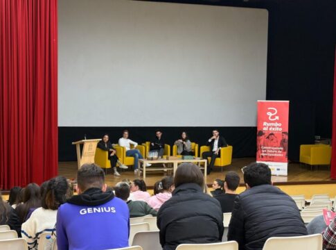Más de 50 jóvenes se dan cita en el evento final de Rumbo al éxito