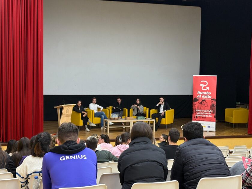 Más de 50 jóvenes se dan cita en el evento final de Rumbo al éxito
