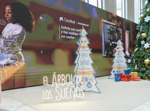 CaixaBank ha entregado más de 3.000 regalos a niños de Canarias en situación de vulnerabilidad con el programa ‘El Árbol de los Sueños’