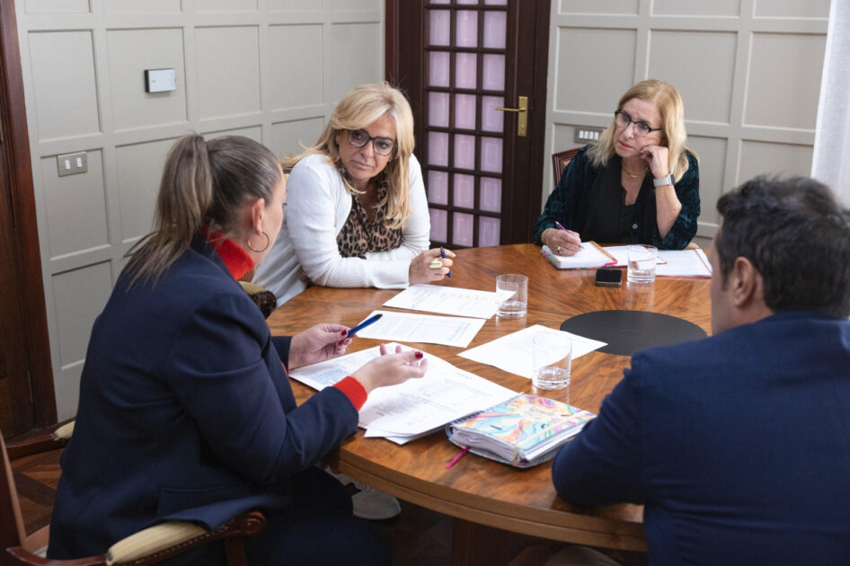 Esther Monzón mantiene una reunión con el Colegio Oficial de Enfermería de Santa Cruz de Tenerife