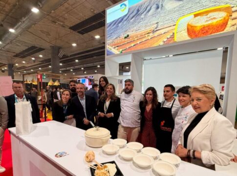 Caldo de pescado y quesos de Tindaya seducen a los paladares más exigentes en la feria gastronómica de Madrid Fusión