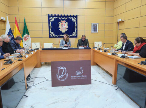 Cabildo y ayuntamientos sellan un pacto por la seguridad ciudadana en Fuerteventura