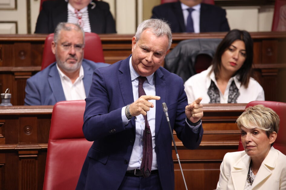 Franquis a Clavijo: “Ustedes han optado siempre por ir contra los más vulnerables, esperemos que en el Consejo Fiscal estén con Canarias y no con Feijóo”