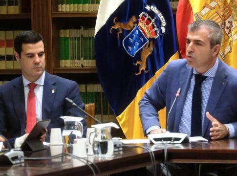 Manuel Domínguez insiste en que el Gobierno no investigará las tierras raras en Fuerteventura