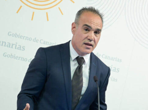 El comisionado del REF confía en que la reforma de la RIC en la que trabaja hace un año y que ayer aprobó el Congreso alivie la crisis de vivienda de Canarias