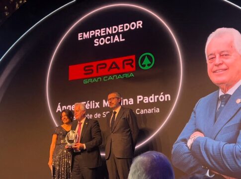 Ángel Medina Padrón, presidente de SPAR Gran Canaria, recibe el Premio Nacional Emprendedor Social de EY 2024