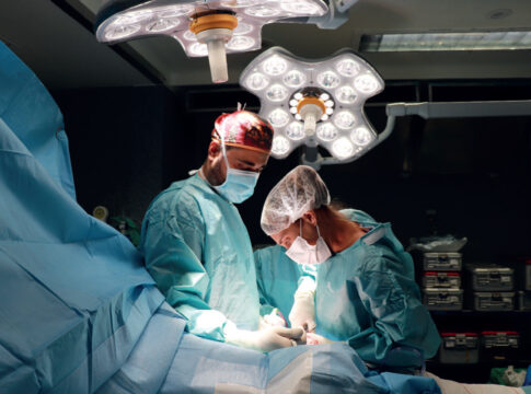 Hospitales Universitarios San Roque: Referente en Traumatología y Cirugía Ortopédica