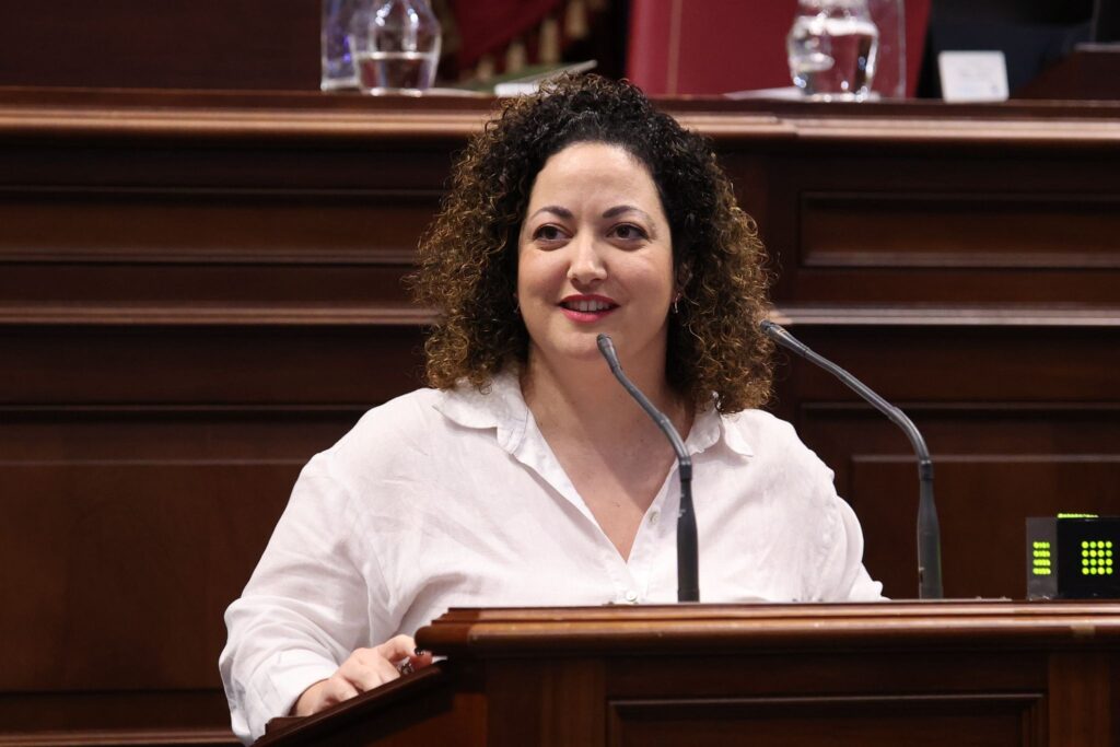 Jana González: “Canarias cuenta con las condiciones necesarias para lograr la ley de residencia”