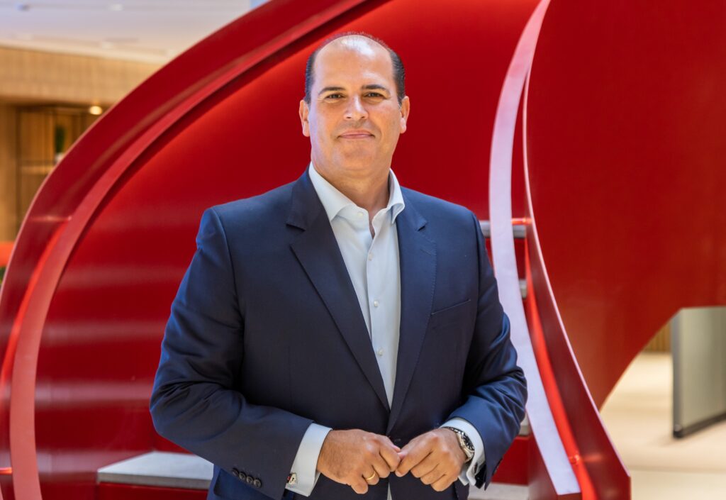 CaixaBank destina 1.881 millones de euros a financiar a las empresas de Canarias en 2024, un 19% más